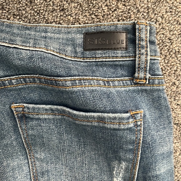 Jeans - Picture 3 of 5